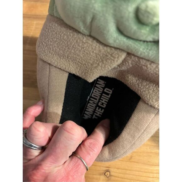 STAR WARS The Mandalorian, Grogu Baby Yoda Boys Slipper Full Body, Kids Size 2-3 - Picture 4 of 7